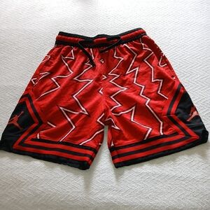 Sz.M Mens Jordan Dri Fit Shorts